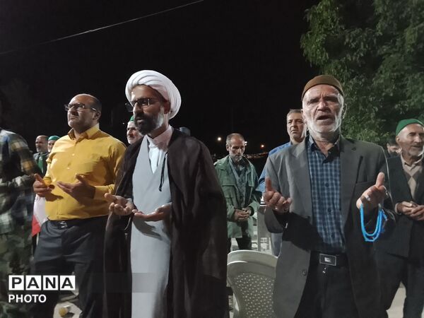 اجتماع مردم در سوگ رهبر شهید دربلوار شهدای شهر بار
