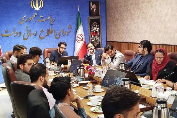 نسل زد پای بازنگری ساختار شورای مشاوران نشست