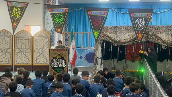 استقبال پرشور دانش‌آموزان جم از شهید گمنام در آستانه شهادت حضرت زهرا(س)