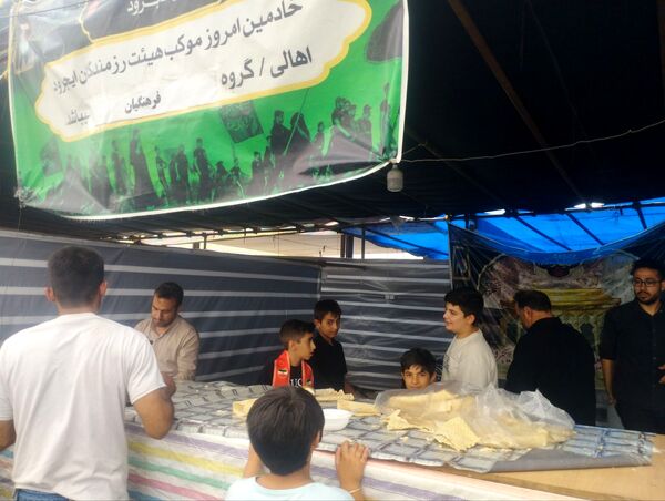 خدمت‌رسانی فرهنگیان و دانش‌آموزان پیشتاز زنجانی در موکب هیات رزمندگان ایجرود