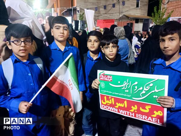 اربعین رهبر شهید انقلاب و شهدای میناب در گلوگاه 