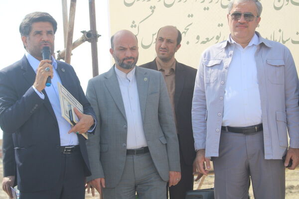 آیین شروع عملیات اجرایی دبیرستان 12 کلاسه شهید اسماعیل محمدپور در تنگک بوشهر
