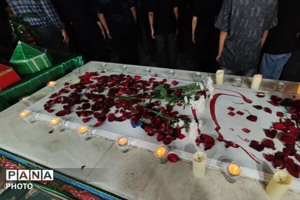 سوگ شب هشتم محرم در جوار مزار شهید گمنام آموزش و پرورش فارس