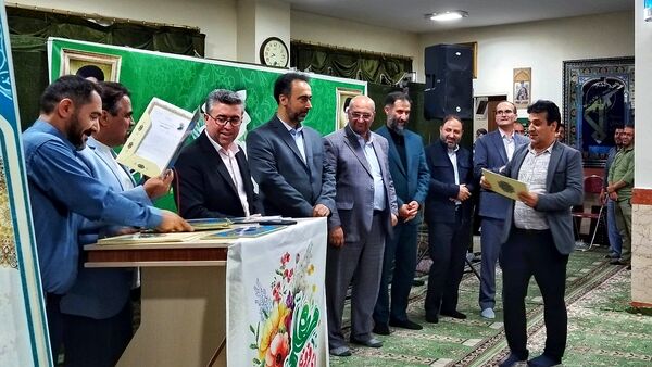 مراسم تجلیل از مقام معلم در شهرستان اشتهارد