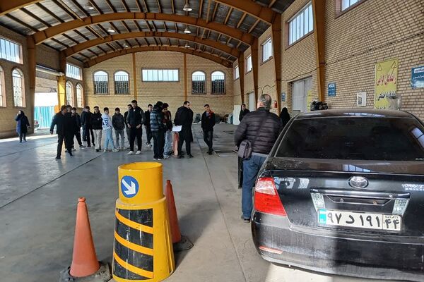 بازدید دانش‌آموزان دبیرستان وحدت شفیعی از مرکز معاینه فنی خودرو کهریزک 