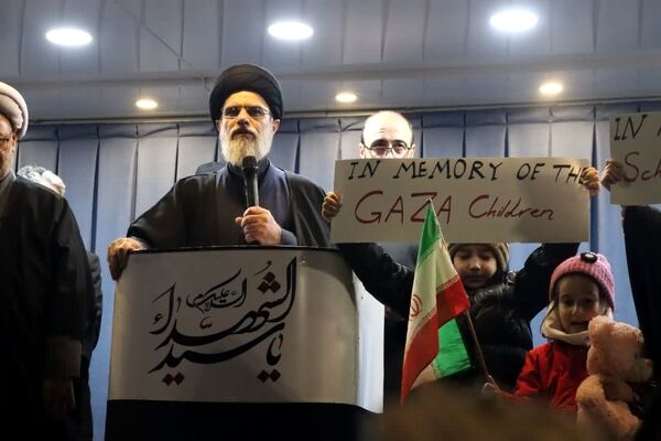 شاگردان مکتب عاشورا بنیان عنکبوتی آمریکایی صهیونی را ویران می کنند