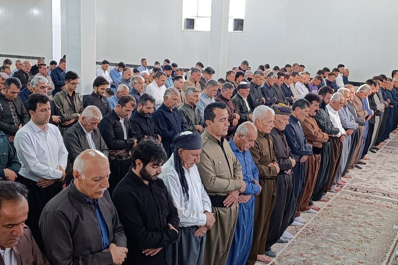 نماز عید سعید قربان در ثلاث باباجانی