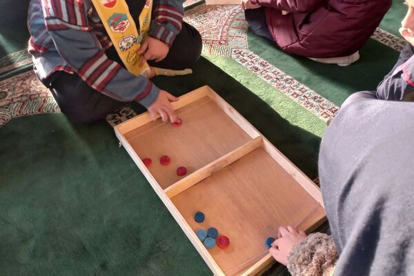 افتتاحیه بخش دوم اردوی تمشک با حضور دانش‌آموزان دختر در اردوگاه شهید محمد منتظری شهریار
