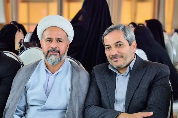 مراسم تجلیل و تقدیر از فرهنگیان در عنبرآباد