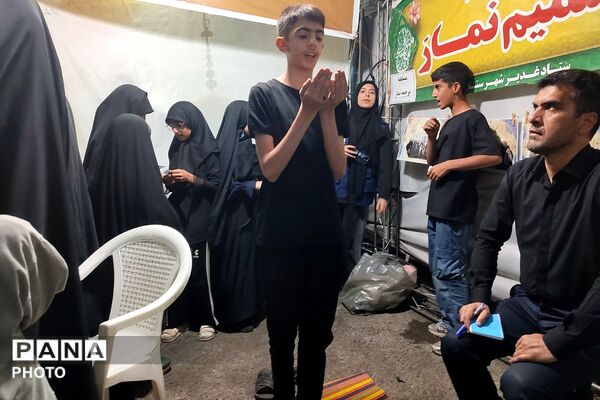 صحیح خوانی و باز خوانی احکام در موکب شمیم میدان امام خامنه‌ای شهرستان قدس 