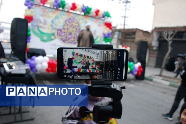 جشن خیابانی نیمه شعبان در شهر قیامدشت 