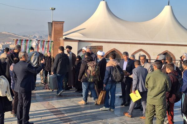 بدرقه کاروان راهیان نور دانش‌آموزی شهرستان پردیس