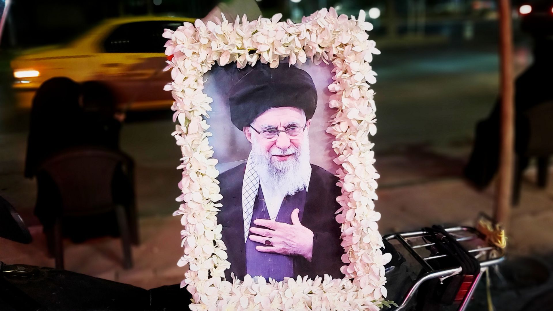  میز خدمت آموزش و پرورش ناحیه ۵ در جمع اهالی میرزا کوچک‌خان ۲۴