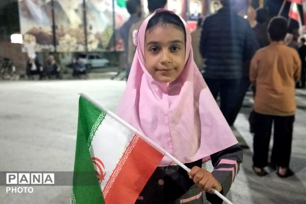 تا پای جان برای ایران؛دانش‌آموزان در میدان 