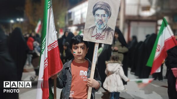 راهتان را ادامه می‌دهیم