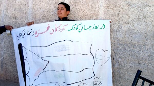 شادی‌ و‌ امید‌ در‌ دبستان‌ شهید‌ دیالمه‌ به‌ مناسبت‌ روز‌ جهانی‌ کودک‌