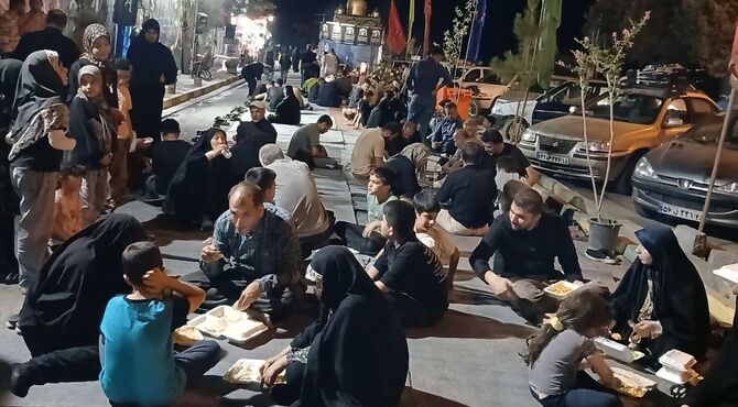 کامیاران در روزهای پایانی اربعین همچنان میزبان زائران حسینی 