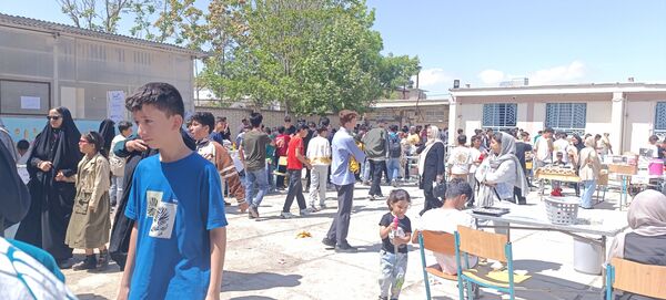 برپایی بازارچه در مدرسه ولیعصر آشخانه 