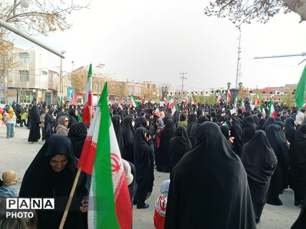 برگزاری مراسم بیعت با خامنه‌ای در بهار
