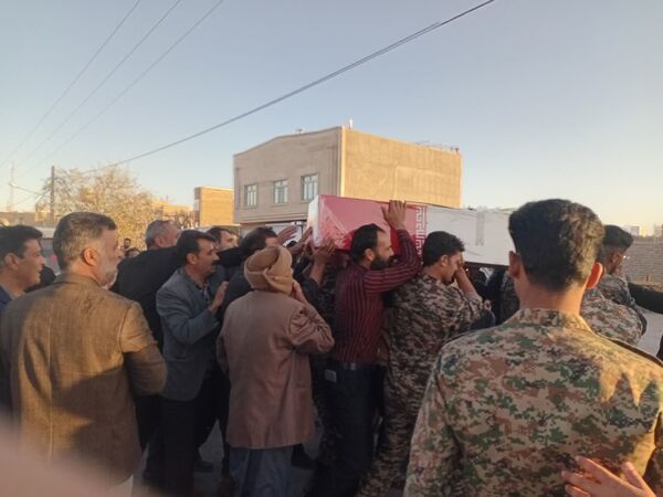تشییع پیکر مطهر مهمانی متفاوت در زاوه