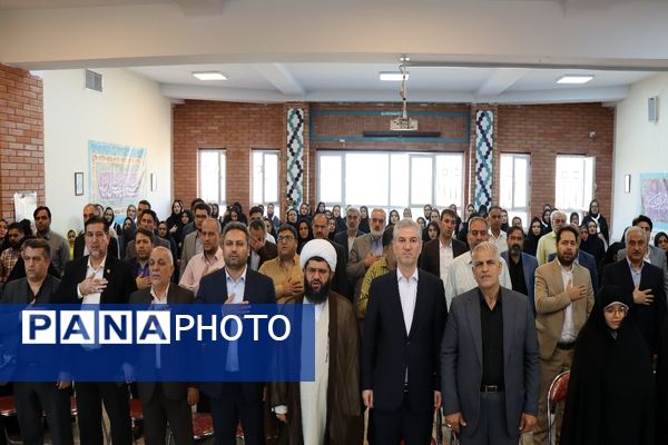 یک خشت هزار امید