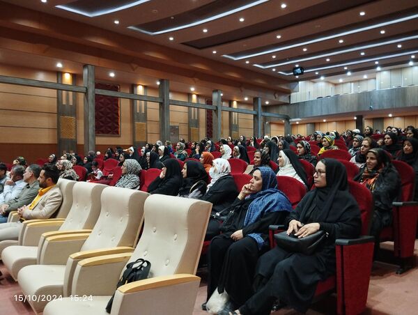 جلسه اولیا مربیان در مدرسه سردار سلیمانی بیرجند 