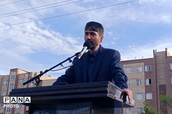 اجتماع صمیمی دانش‌آموزان نیشابور به یاد ۱۶۸ فرشته های دبستان شجره طیبه ی میناب