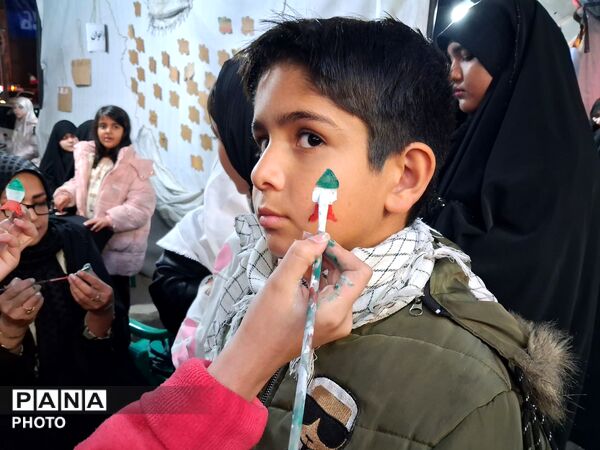 وحدت  رمز پیروزی مقابل دشمن 