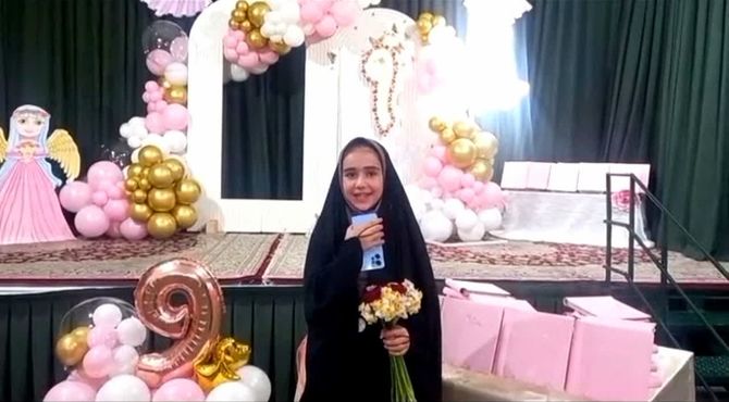 جشن تکلیف کلاس سومی‌های دبستان دخترانه معلم