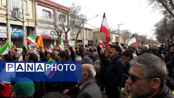 گلستانی از غرور در سملقان؛ موج حضور مردم در جشن انقلاب