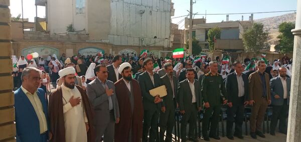 مراسم گرامیداشت هفته دفاع مقدس و آغاز سال تحصیلی جدید، در مدارس شهرستان چرداول 