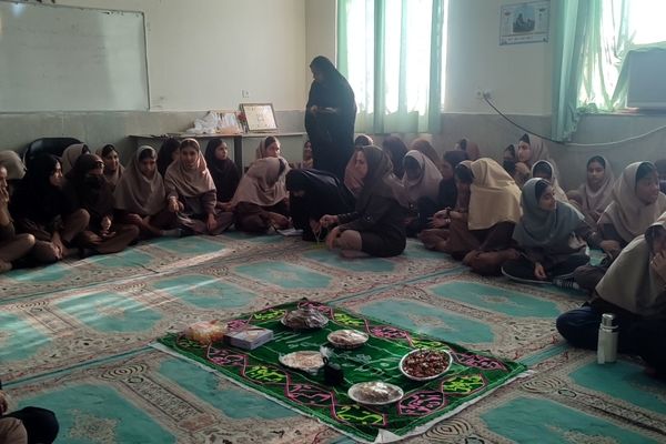 برگزاری مراسم سه‌شنبه‌های مهدوی در مدرسه فروغ رضوان