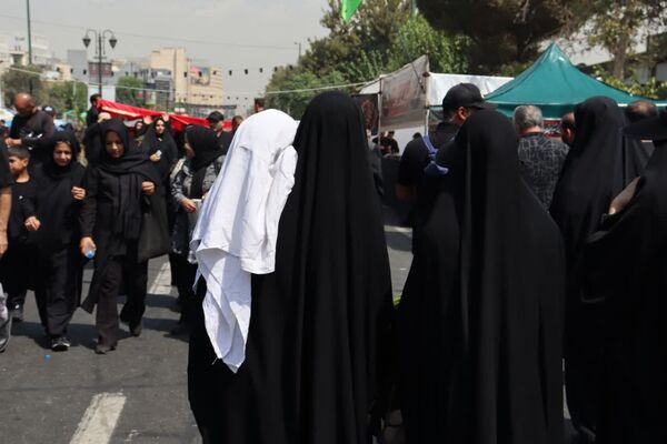 قدم به قدم در مسیر عاشقی اباعبدالله‌الحسین‌(ع)