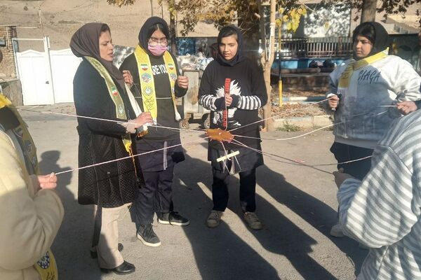 اعزام دانش آموزان شهرستان ورامین به اردو یک روزه تمشک