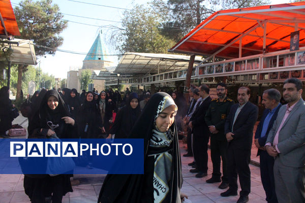 اعزام نخستین گروه از دختران دانش‌آموز ناحیه یک قم به اردوی راهیان نور