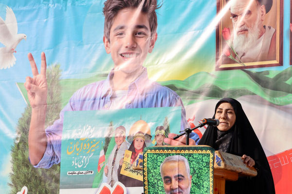 زنگ ایثار و مقاومت و زنگ پدافند غیر عامل در بوشهر 