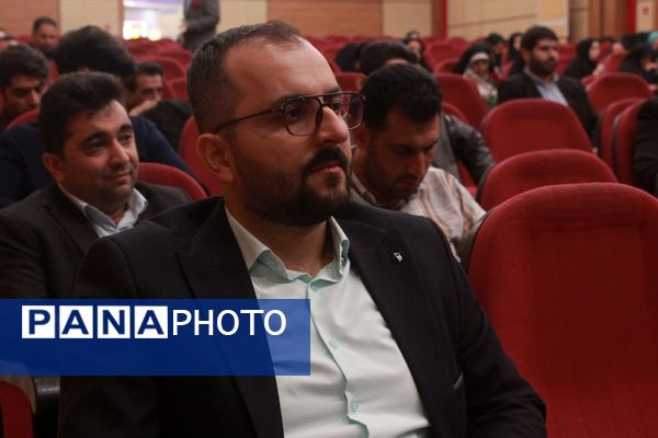  همایش تکریم از مقام معلم در اردوگاه شهید منتظری با حضور مسئولان بهارستان‌2