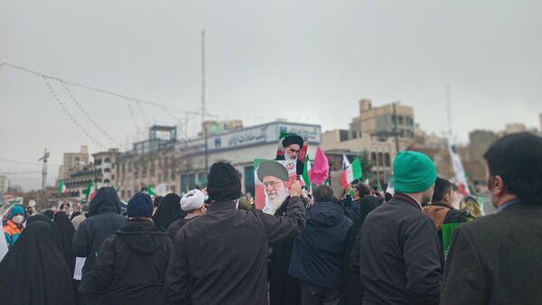 حضور پر شور مردم مشهد در راهپیمایی ۲۲ بهمن
