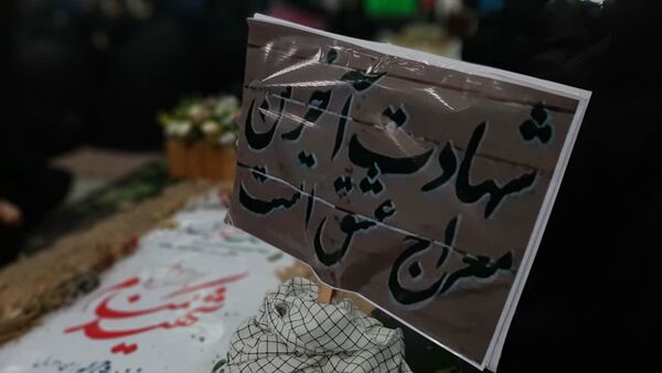 روایتگری مادر شهید مدافع امنیت «حسن مختارزاده» در جمع دانش‌آموزان