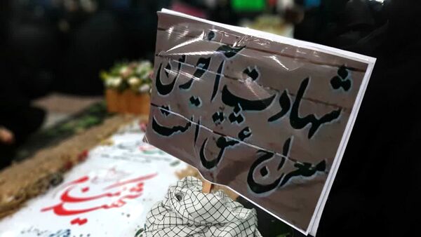 روایتگری مادر شهید مدافع امنیت «حسن مختارزاده» در جمع دانش‌آموزان