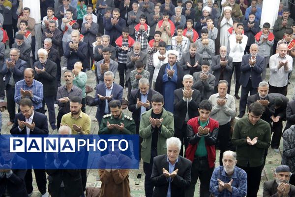 حضور دانش‌آموزان دبیرستان شاهد شهید زیوری پایدار در نماز جمعه اسدآباد 