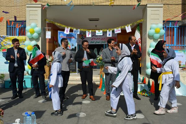 برگزاری المپیاد ورزشی درون مدرسه‌ای در بهارستان‌دو