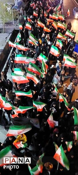اینجا ایران؛ و نفس میهن و ولایت هنوز بلند است 