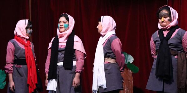 حضور نماینده استان در مرحله کشوری چهارمین جشنواره ملی تئاتر درسی در میناب