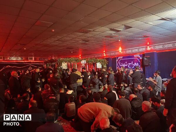 وداع خانواده سه شهید مدافع امنیت در معراج شهدای شهریار