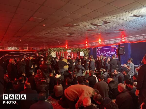 وداع خانواده سه شهید مدافع امنیت در معراج شهدای شهریار