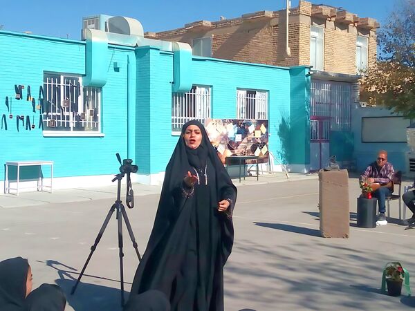 تئاتر خیابانی ارتفاعات الله اکبر در دبیرستان فاطمیه