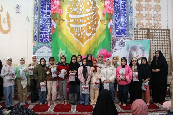 بازدید مسئولان آموزش‌ و پرورش از اعتکاف دختران در مسجد الزهرا(س) قیامدشت