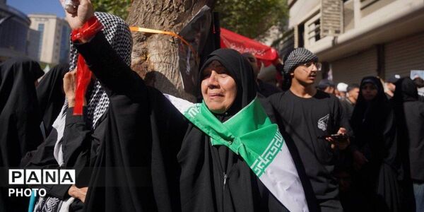 روایتِ دل‌های بی‌قرار؛ مشهدی‌ها در وداع میلیونی با پیکر مطهر رهبر شهید