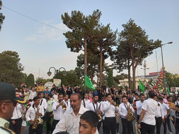 شروع حرکت راهیان عشق از میدان بی بی شطیطه تا مسجد جامع  